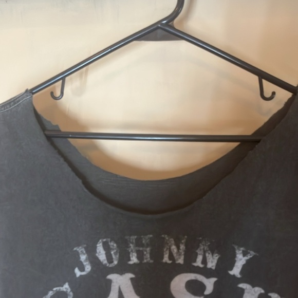 Johnny Cash Graphic Gray T-Shirt size XXL / altered neckline / preowned - Picture 3 of 4